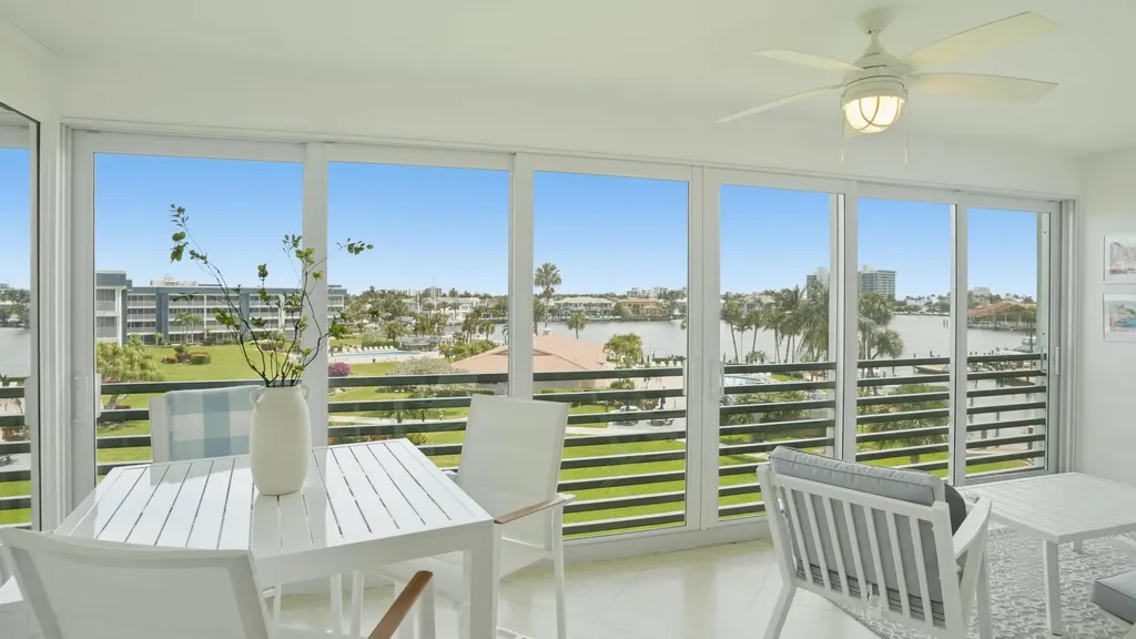 921 Spanish Circle Delray Beach FL 33483