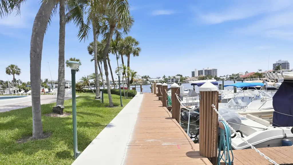 921 Spanish Circle Delray Beach FL 33483