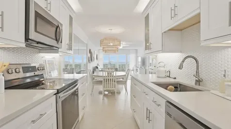 921 Spanish Circle Delray Beach FL 33483