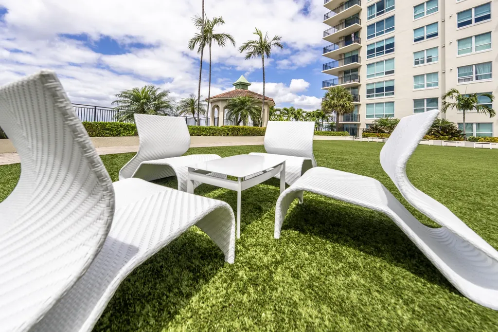 600 W Las Olas Boulevard Fort Lauderdale FL 33312