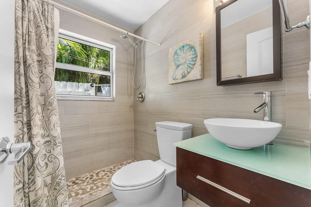 334 NE 7th Avenue Delray Beach FL 33483