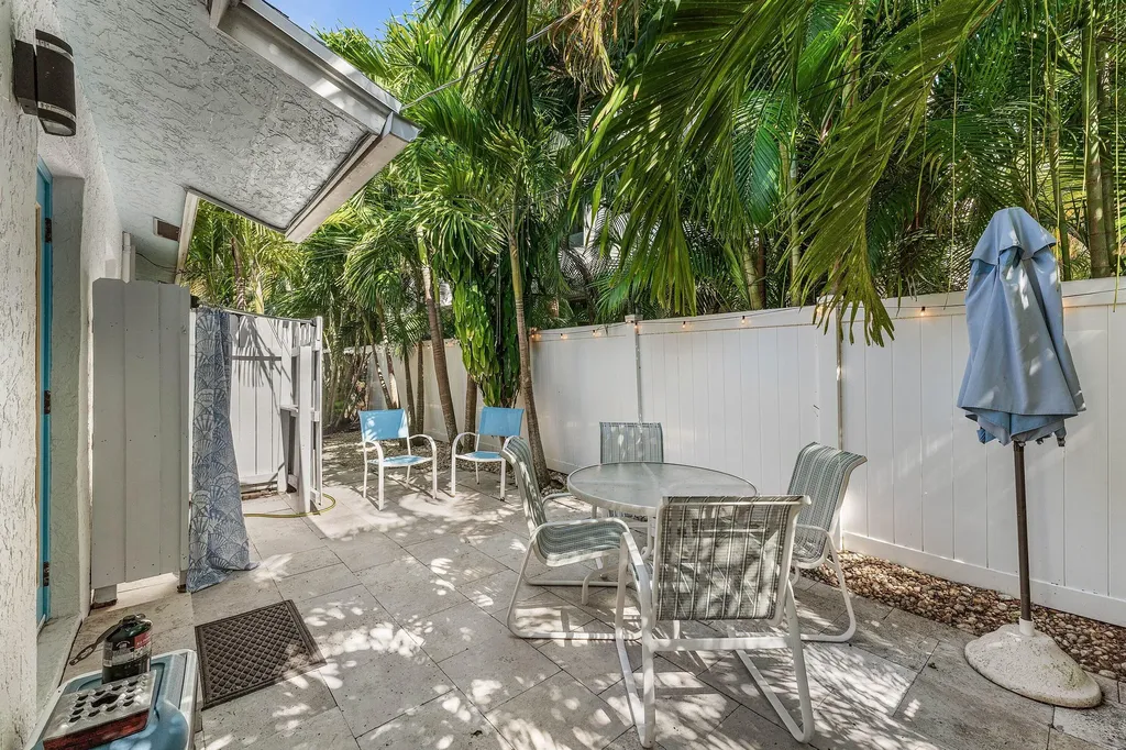 334 NE 7th Avenue Delray Beach FL 33483