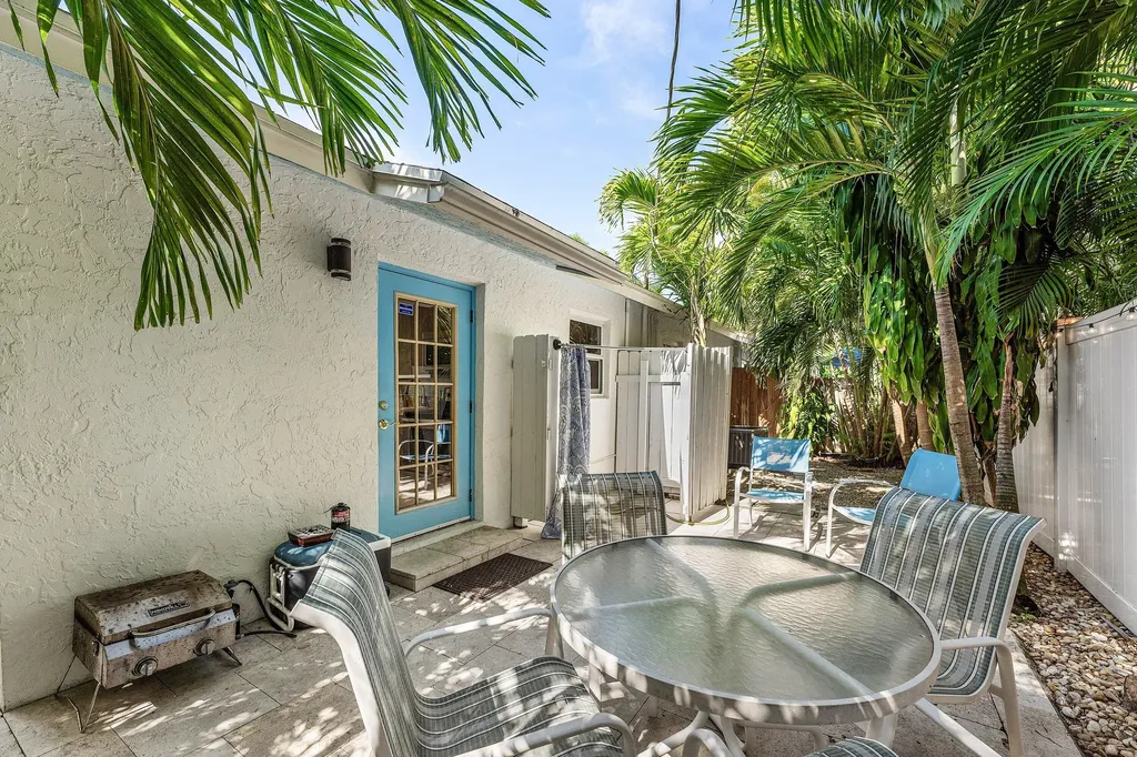 334 NE 7th Avenue Delray Beach FL 33483