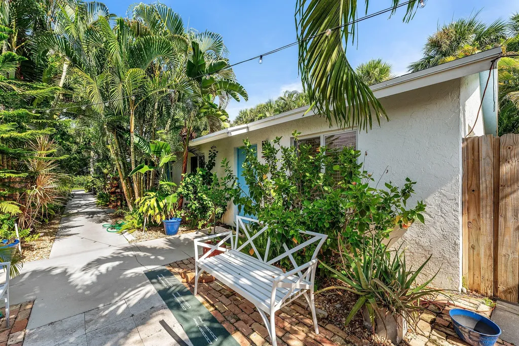 334 NE 7th Avenue Delray Beach FL 33483