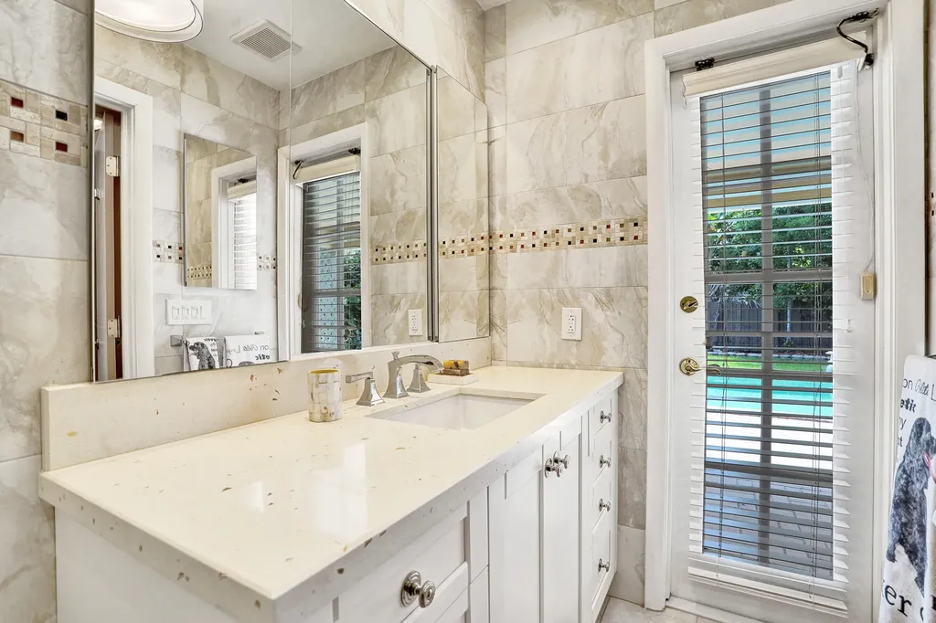 1040 SW 75th Avenue Plantation FL 33317