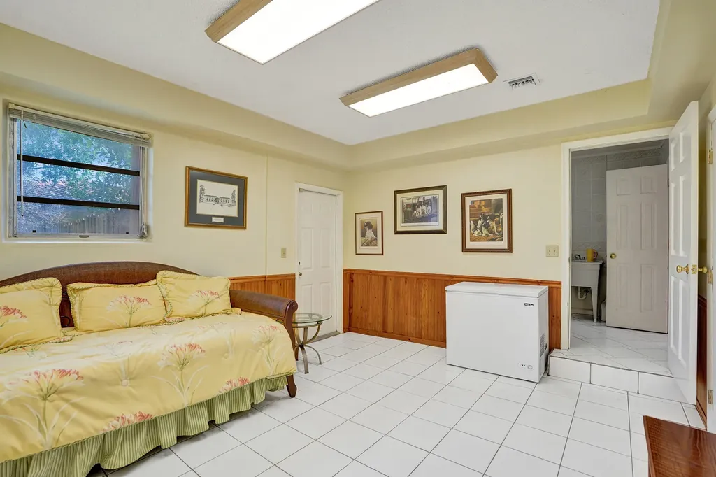 1040 SW 75th Avenue Plantation FL 33317