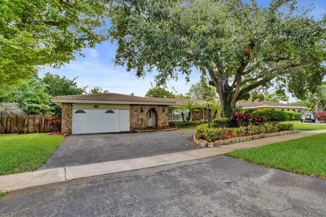 1040 SW 75th Avenue Plantation FL 33317
