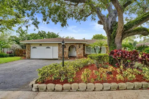 1040 SW 75th Avenue Plantation FL 33317