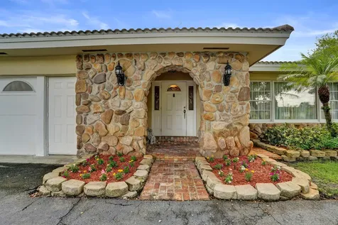 1040 SW 75th Avenue Plantation FL 33317