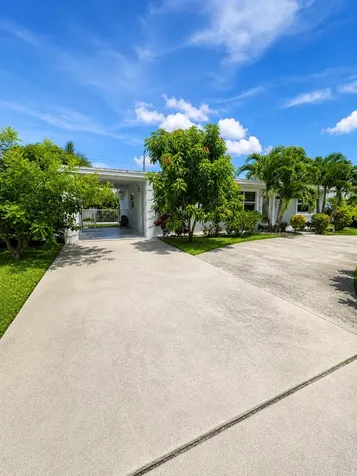 1902 Baythorne Road West Palm Beach FL 33415