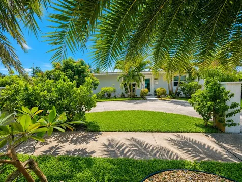 1902 Baythorne Road West Palm Beach FL 33415