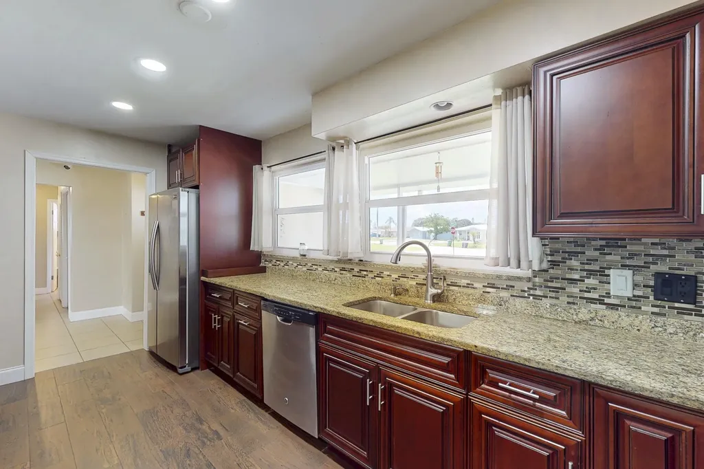 613 Beach Avenue Port St Lucie FL 34952