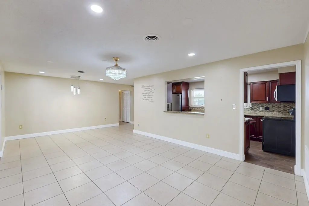 613 Beach Avenue Port St Lucie FL 34952