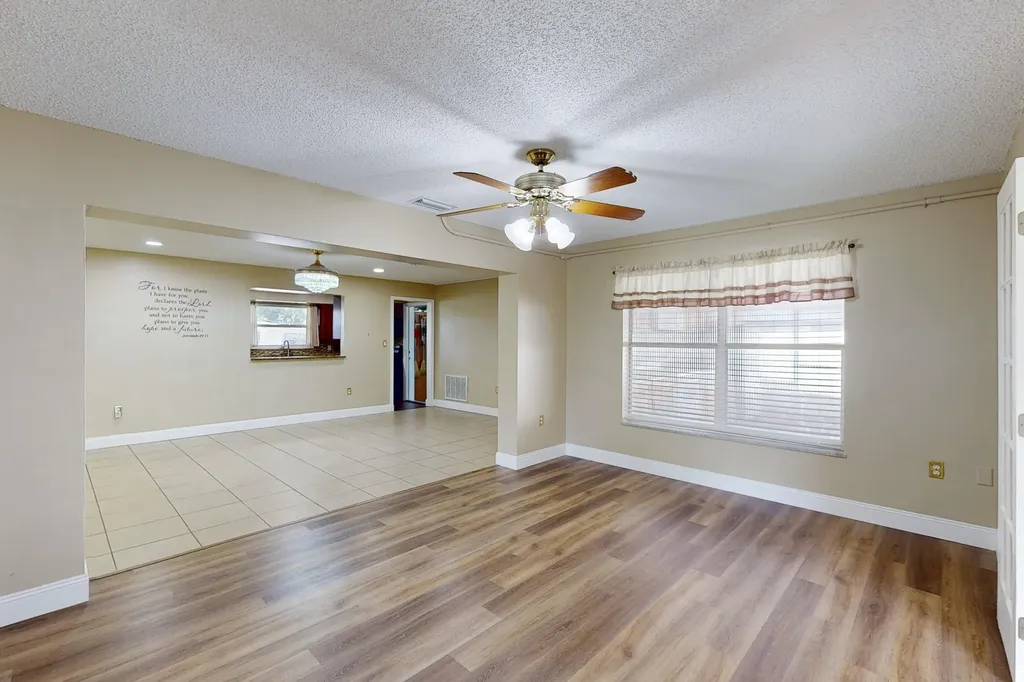 613 Beach Avenue Port St Lucie FL 34952
