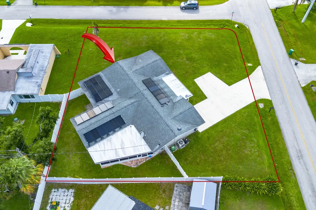 613 Beach Avenue Port St Lucie FL 34952
