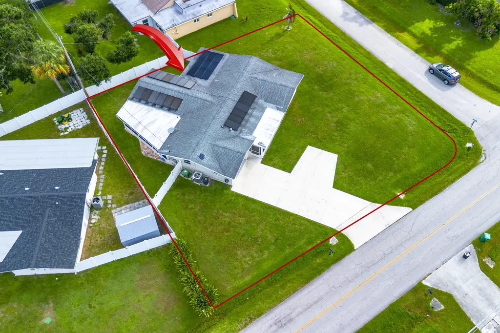 613 Beach Avenue Port St Lucie FL 34952