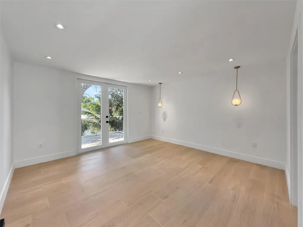 729 NE 17th Terrace Fort Lauderdale FL 33304