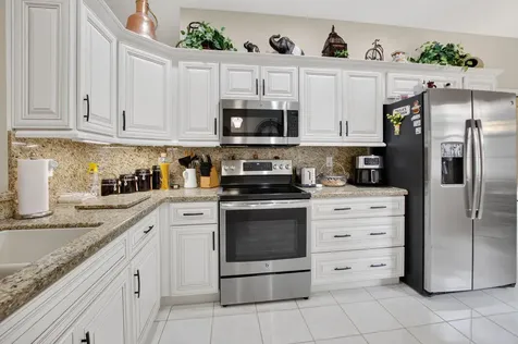 10632 Royal Caribbean Circle Boynton Beach FL 33437