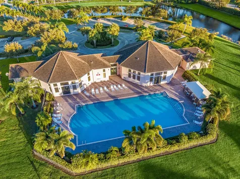 1774 Belmont Circle SW Vero Beach FL 32968