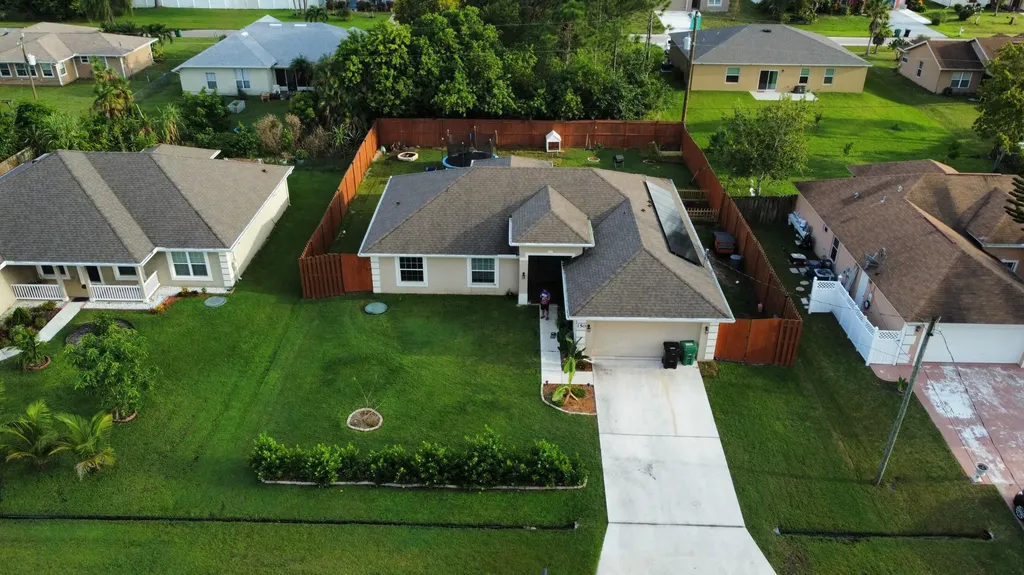 150 SW De Gouvea Terrace Port St Lucie FL 34984