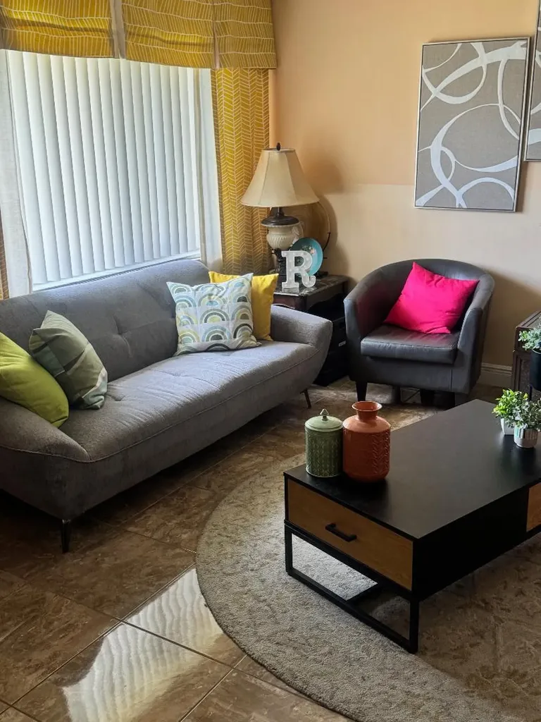 2004 NW 38th Terrace Lauderdale Lakes FL 33311