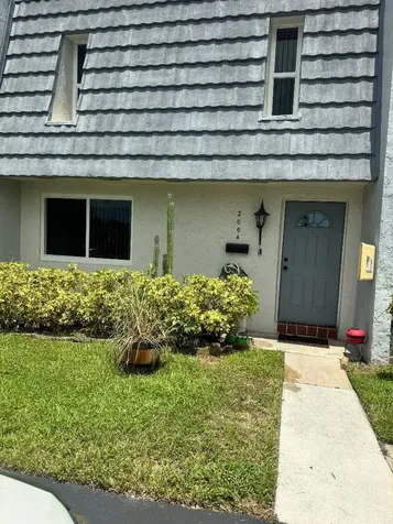 2004 NW 38th Terrace Lauderdale Lakes FL 33311