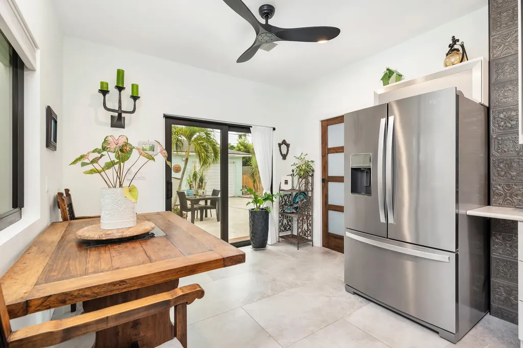 127 Auburn Drive Lake Worth Beach FL 33460