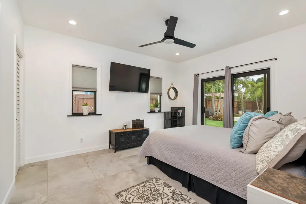 127 Auburn Drive Lake Worth Beach FL 33460