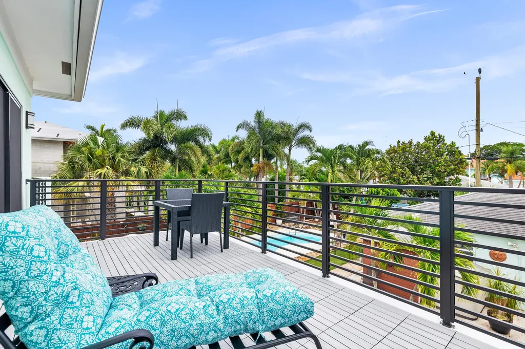 127 Auburn Drive Lake Worth Beach FL 33460