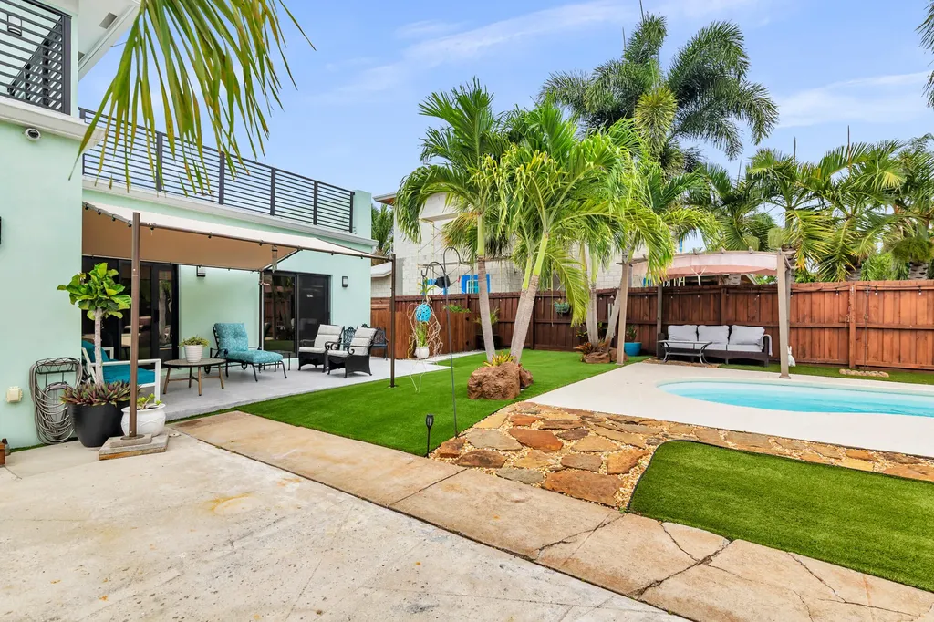 127 Auburn Drive Lake Worth Beach FL 33460