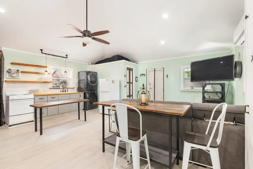 127 Auburn Drive Lake Worth Beach FL 33460