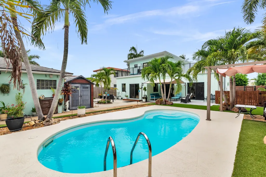 127 Auburn Drive Lake Worth Beach FL 33460