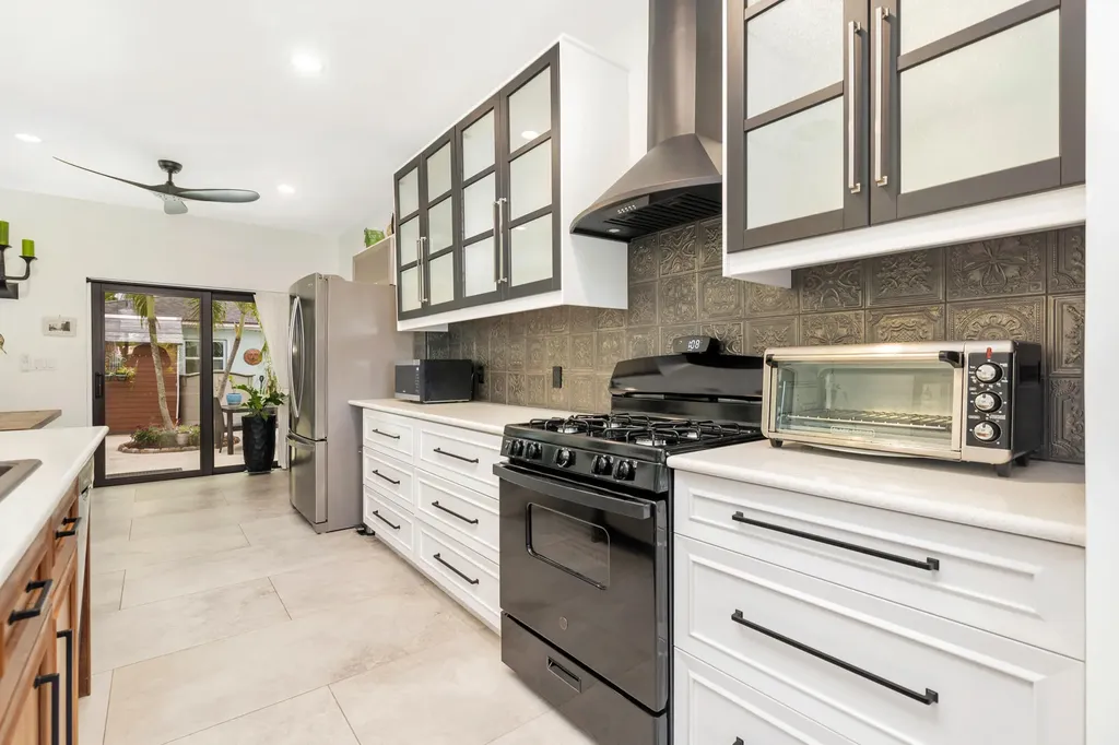 127 Auburn Drive Lake Worth Beach FL 33460