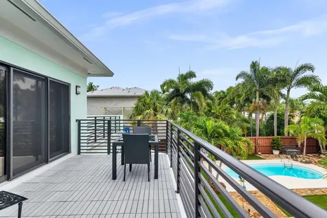 127 Auburn Drive Lake Worth Beach FL 33460