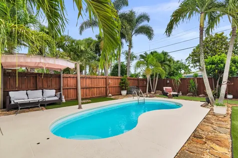 127 Auburn Drive Lake Worth Beach FL 33460