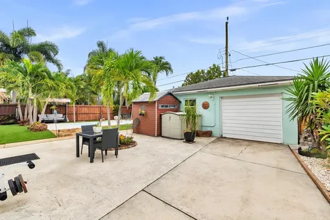 127 Auburn Drive Lake Worth Beach FL 33460