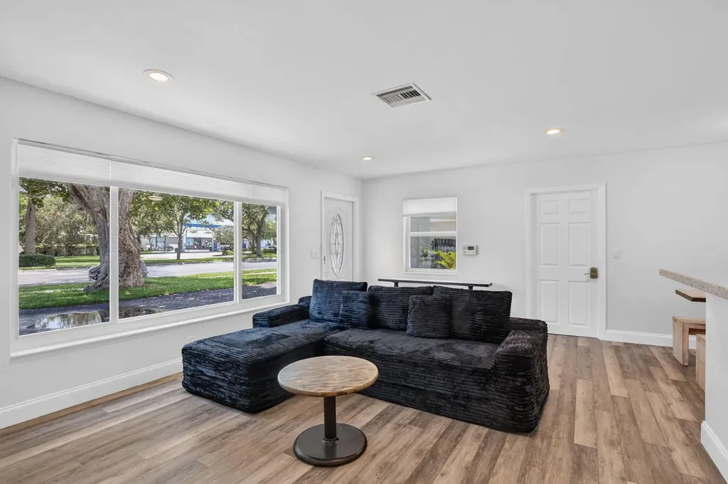 155 NE 20th Street Boca Raton FL 33431