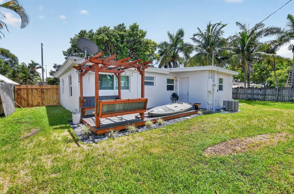 155 NE 20th Street Boca Raton FL 33431