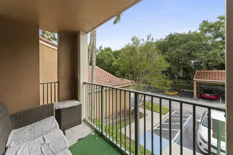 4812 N State Road 7 Coconut Creek FL 33073