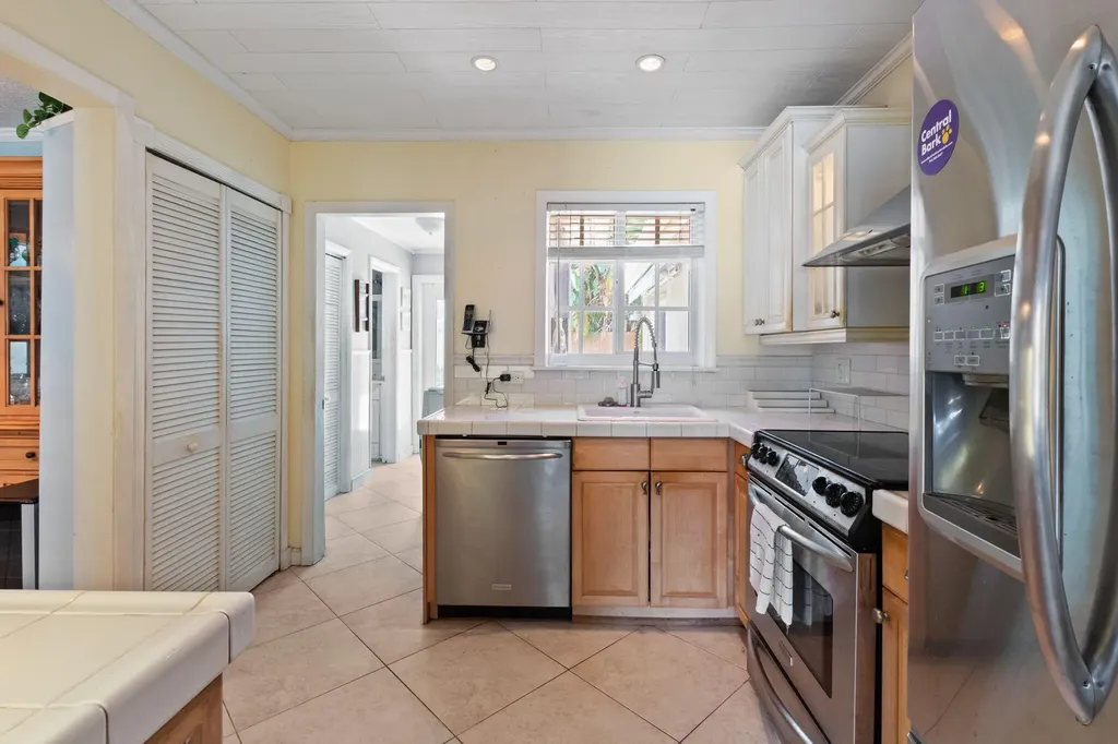 349 SW 14th Court Pompano Beach FL 33060