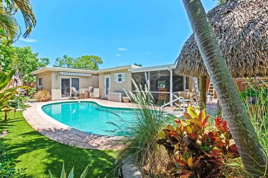 349 SW 14th Court Pompano Beach FL 33060