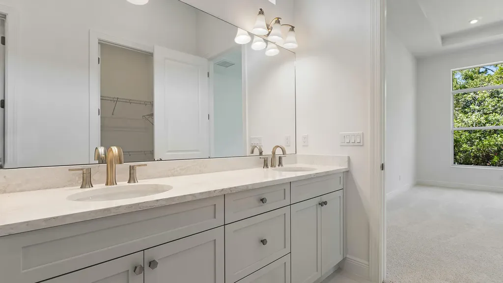 204 SE Via Sangro Port St Lucie FL 34952