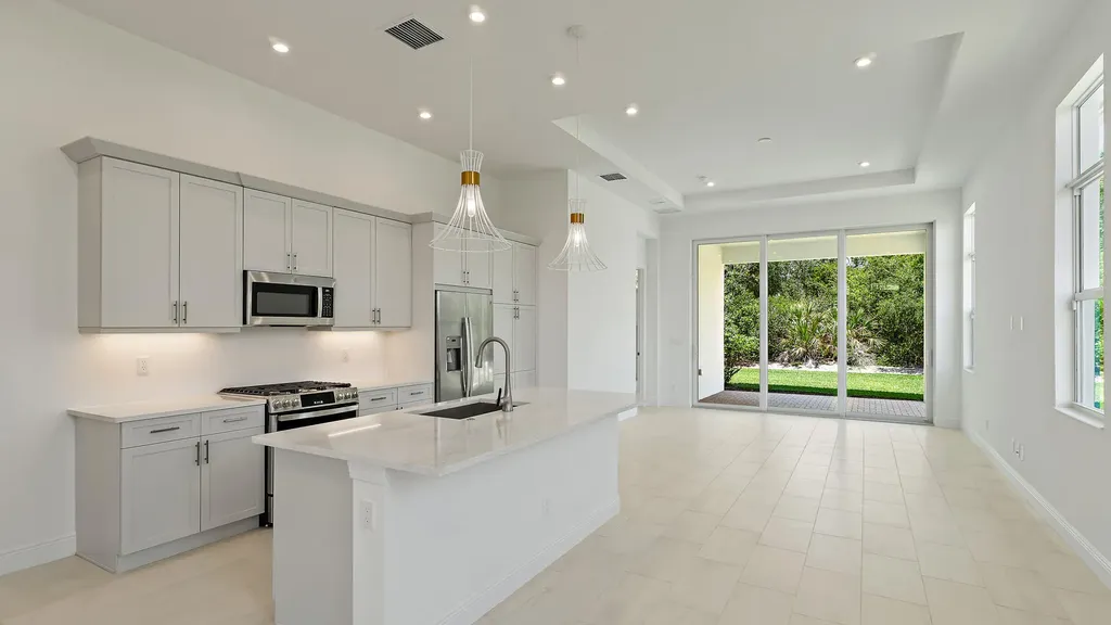 204 SE Via Sangro Port St Lucie FL 34952