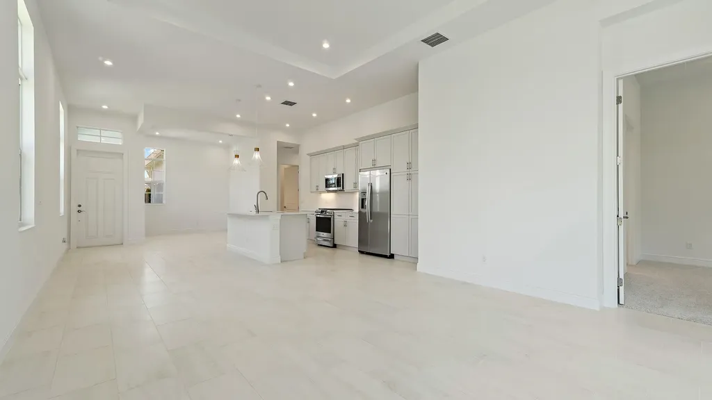 204 SE Via Sangro Port St Lucie FL 34952
