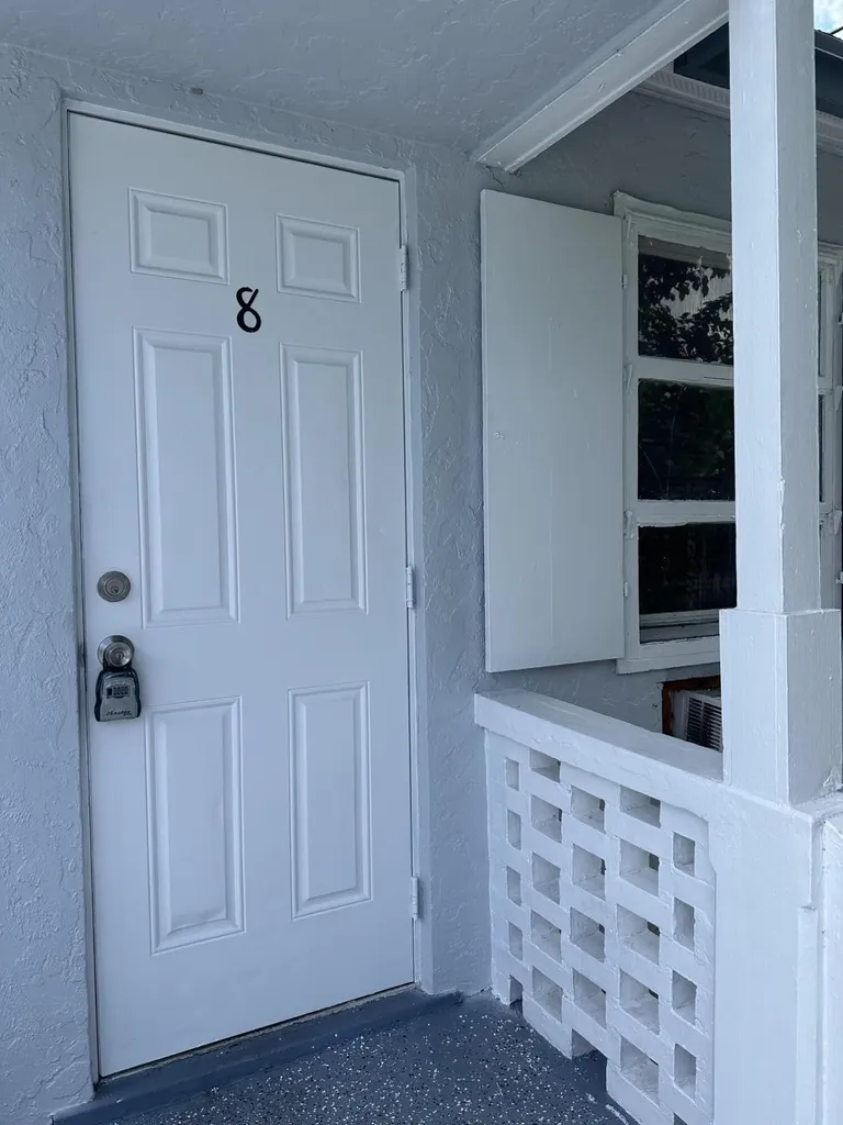 17 Detroit Street Lake Worth FL 33461