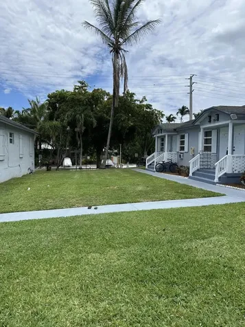 17 Detroit Street Lake Worth FL 33461