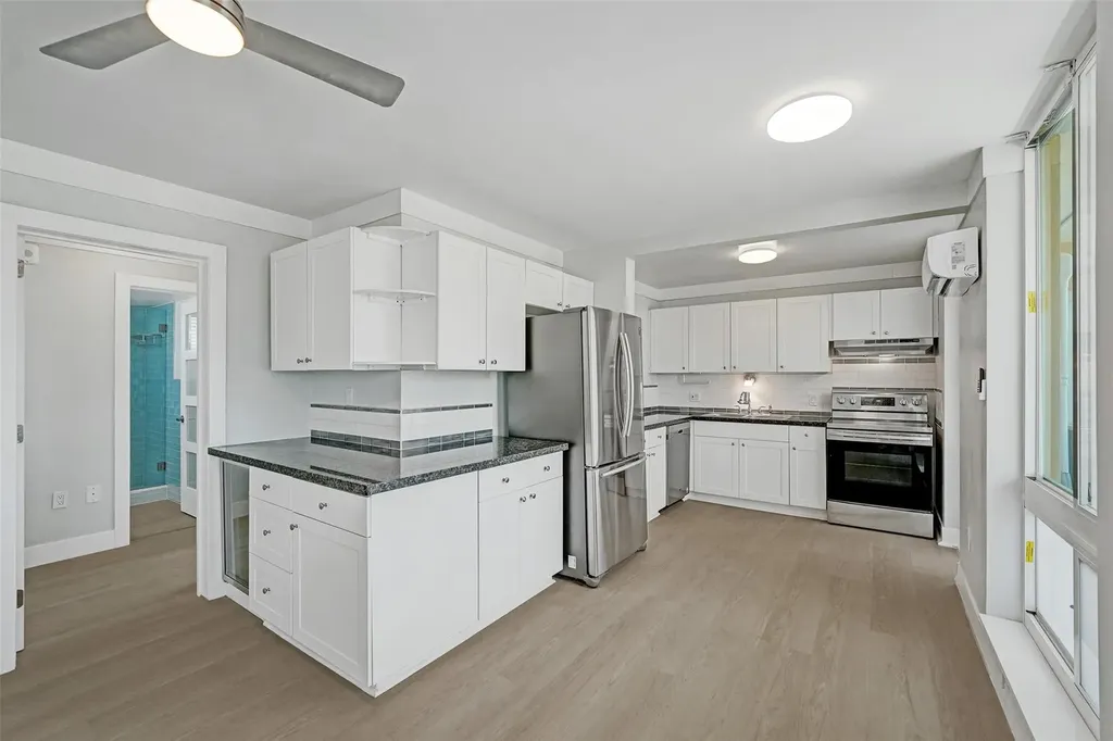2400 NE 9th Street Fort Lauderdale FL 33304