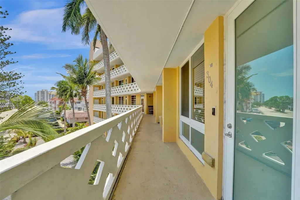 2400 NE 9th Street Fort Lauderdale FL 33304