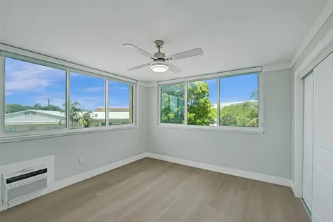 2400 NE 9th Street Fort Lauderdale FL 33304
