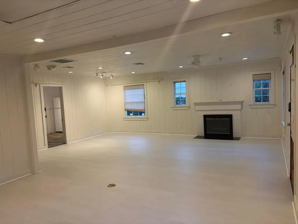 154 NE NE 5th Avenue Delray Beach FL 33483